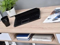 Nowoczesne biurko pod komputer GAVLE biale-sonoma - charakterystyczne detale