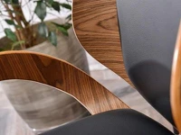 Designerski fotel do biurka drewniany GINA orzechowo czarny - charakterystyczne detale